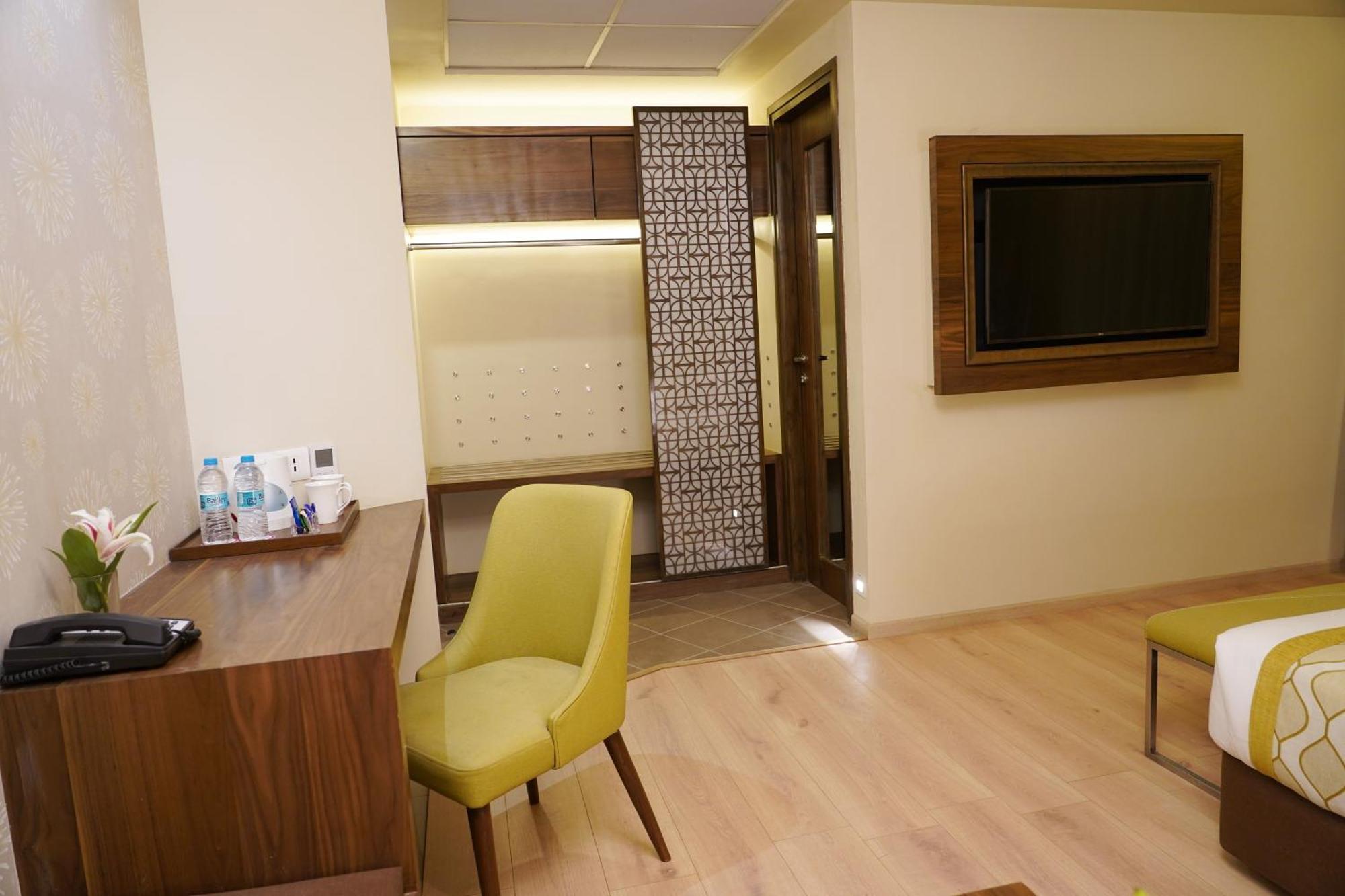 Ira By Orchid Bhubaneswar Hotel Kültér fotó
