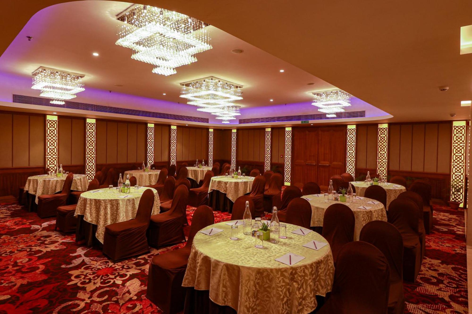 Ira By Orchid Bhubaneswar Hotel Kültér fotó