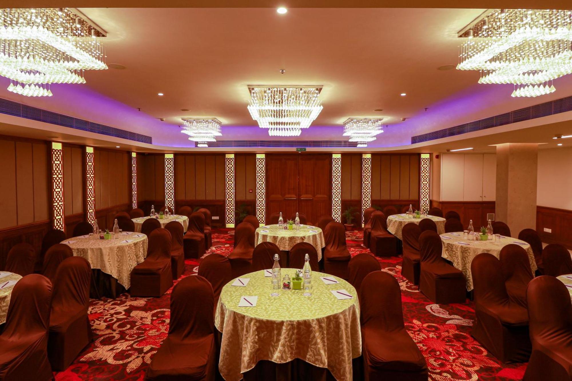 Ira By Orchid Bhubaneswar Hotel Kültér fotó