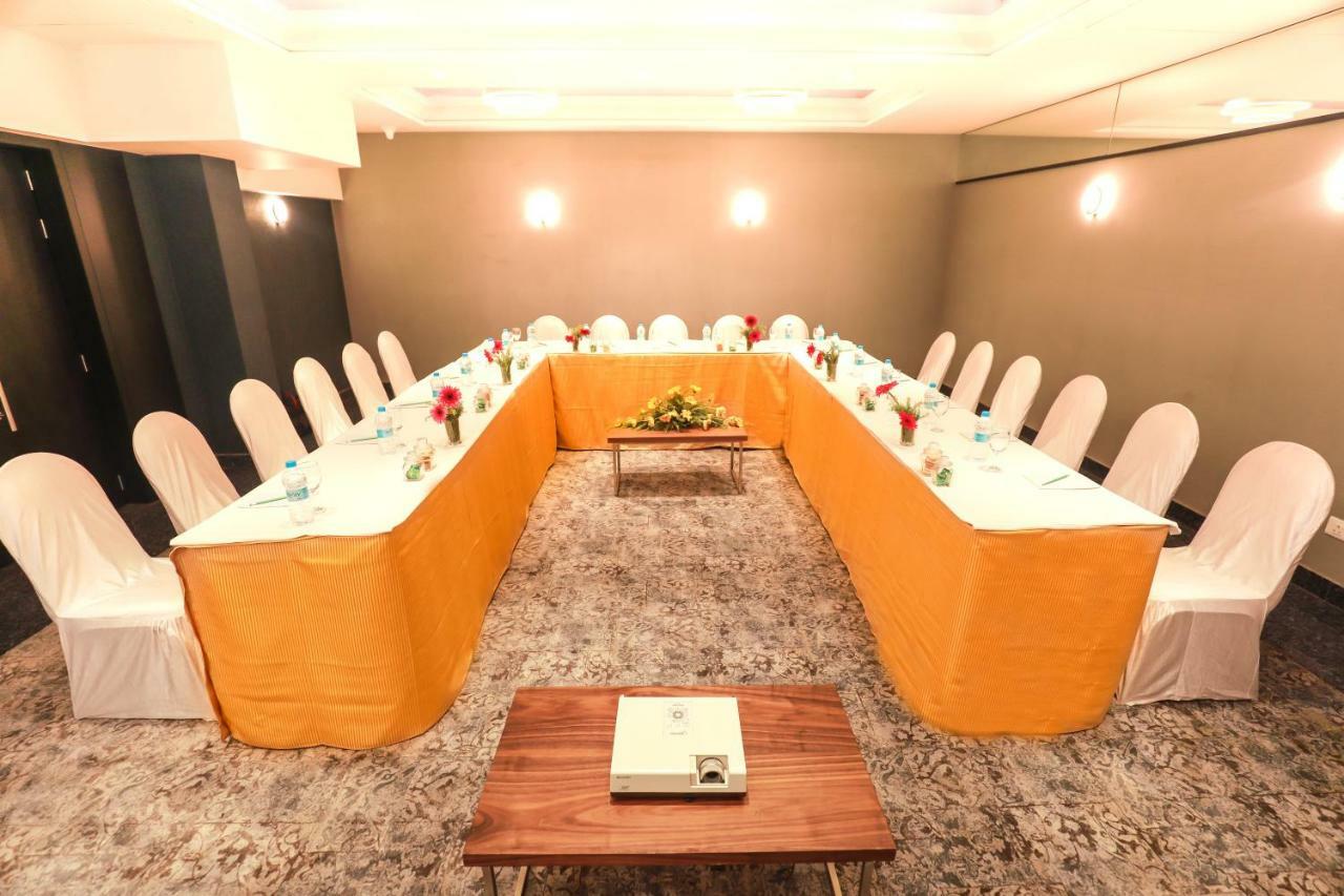 Ira By Orchid Bhubaneswar Hotel Kültér fotó
