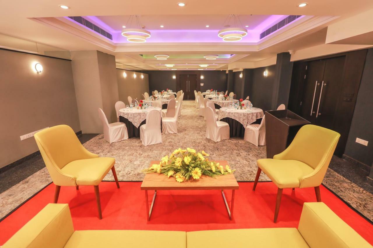 Ira By Orchid Bhubaneswar Hotel Kültér fotó