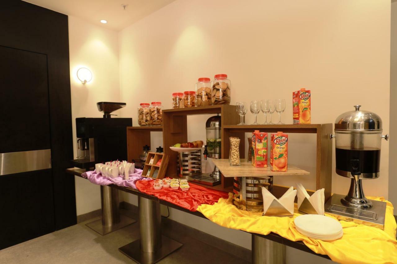 Ira By Orchid Bhubaneswar Hotel Kültér fotó